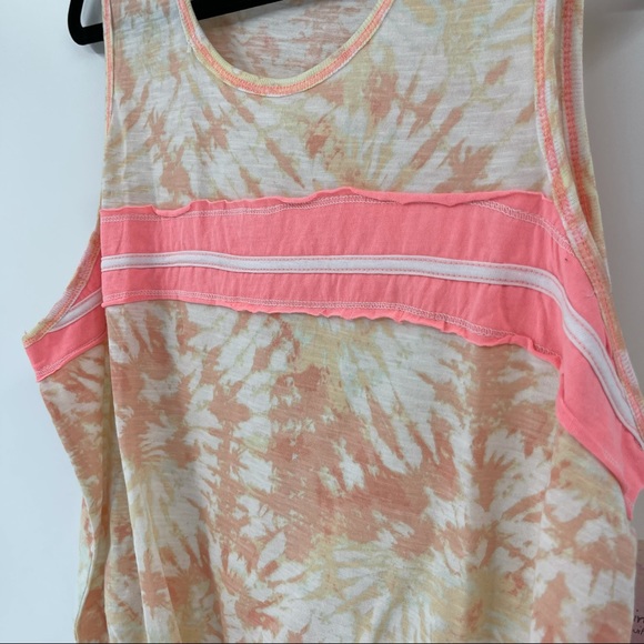 Full Circle Trends Tank Top 2X Pink White Peach with Love Tie Dye - Picture 2 of 6